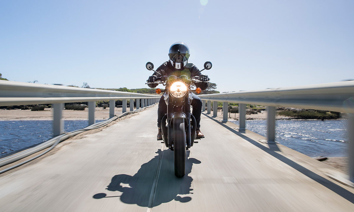 Triumph Bonneville T100 review