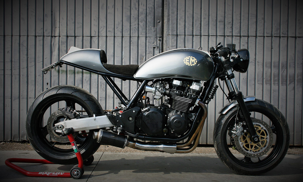 Kawasaki ZR7 cafe racer