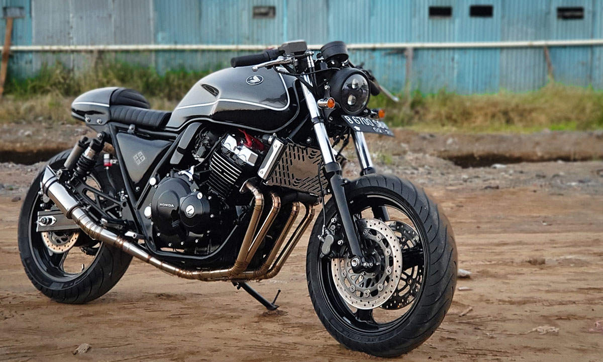 Honda CB400 cafe racer