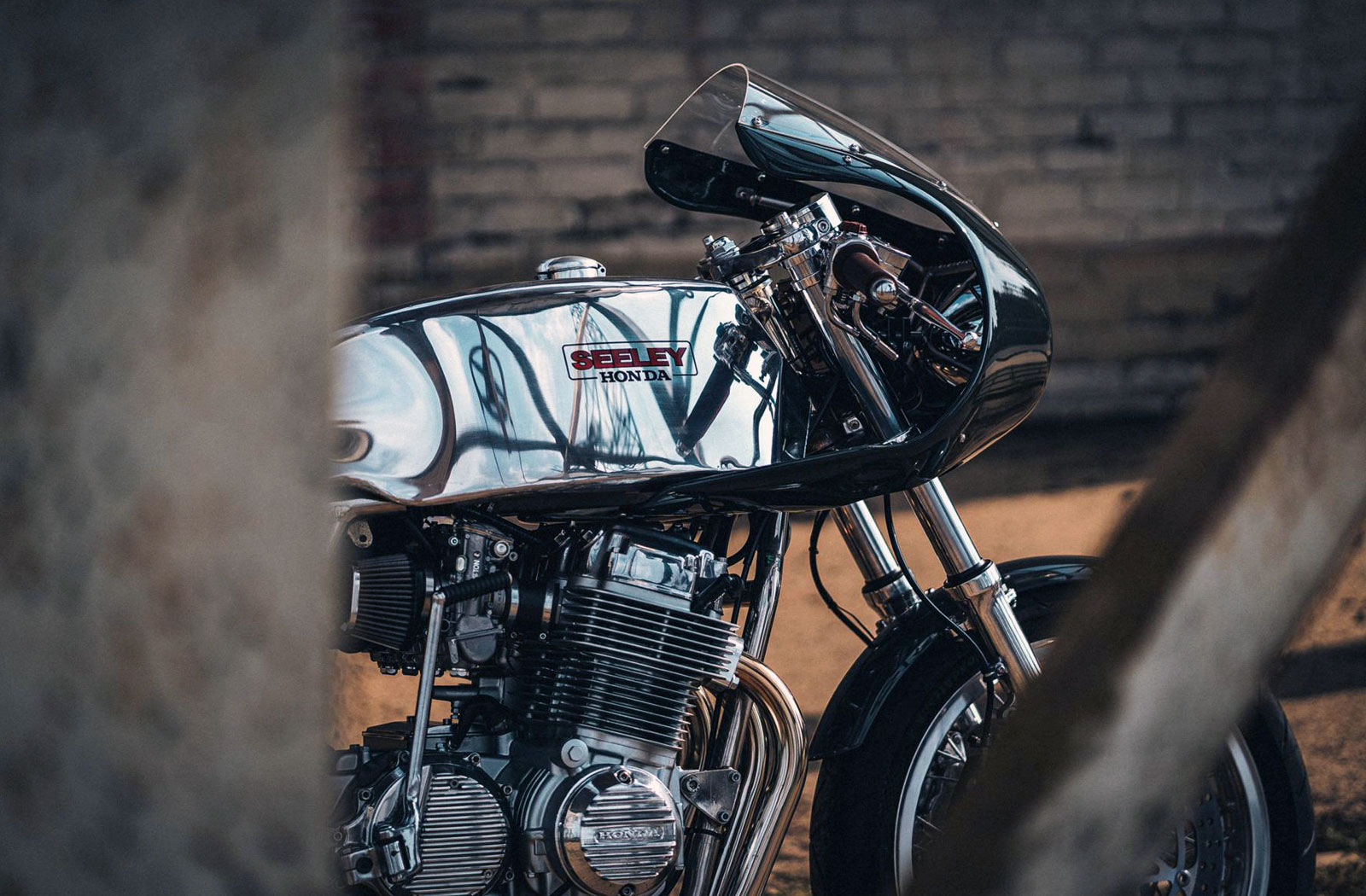 Seeley CB750 by cafe racer forum de