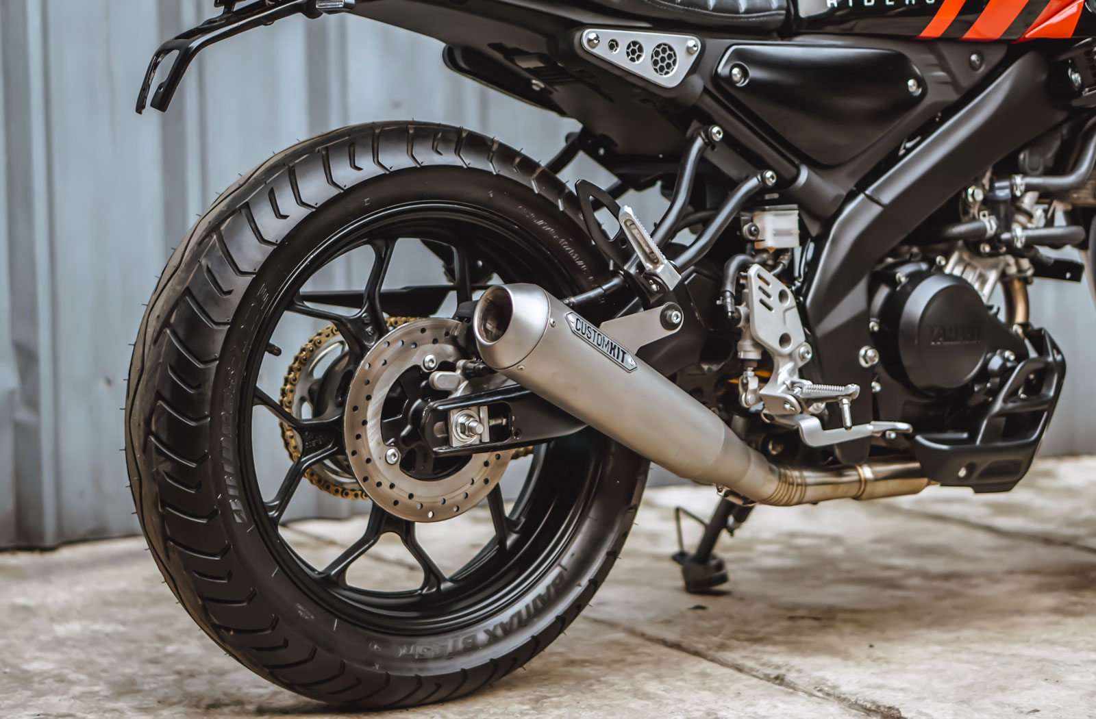 Katros Garage Yamaha xsr155 Bold Riders