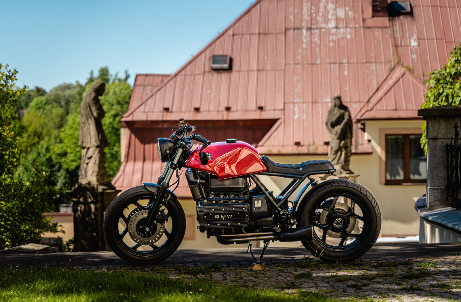 Blackout Customs BMW K100RS cafe racer